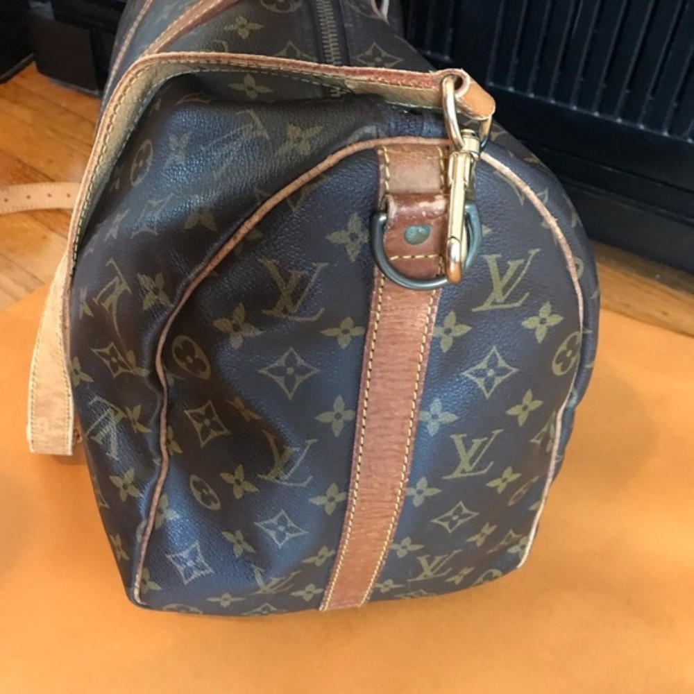 Authentic Louis Vuitton Keepall 45 Monogram - Picture 5 of 8